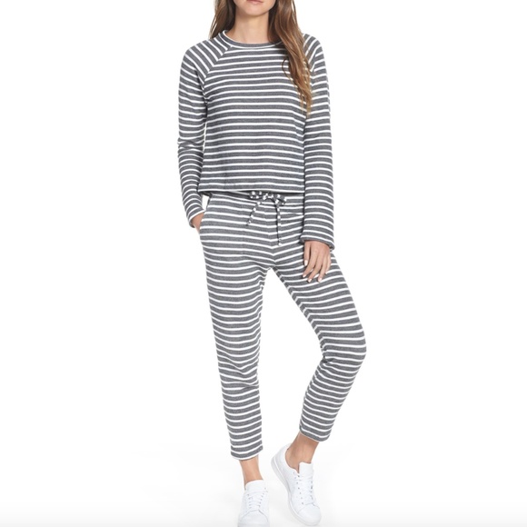 2/$100 Beyond Yoga Live Out Loud Stripe Sweatpants - Picture 4 of 7